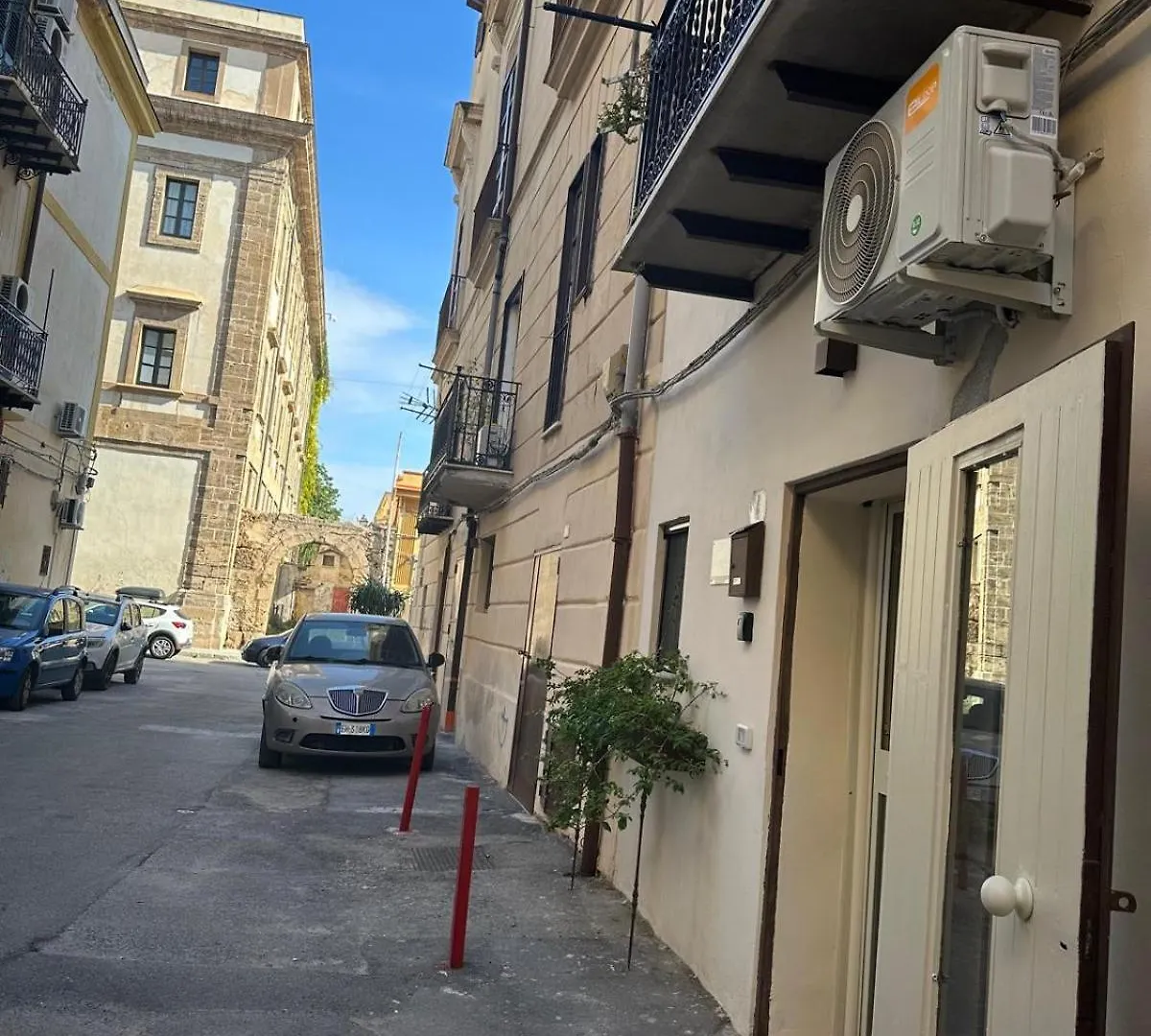 Scillo House Apartment Palermo 0*,  Italy